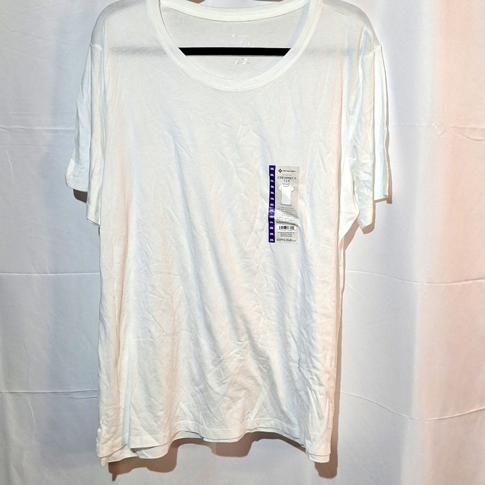 New with tags. Makers Market white t-shirt XXL.